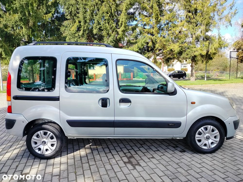 Renault Kangoo 1.6 16V Privilege - 11