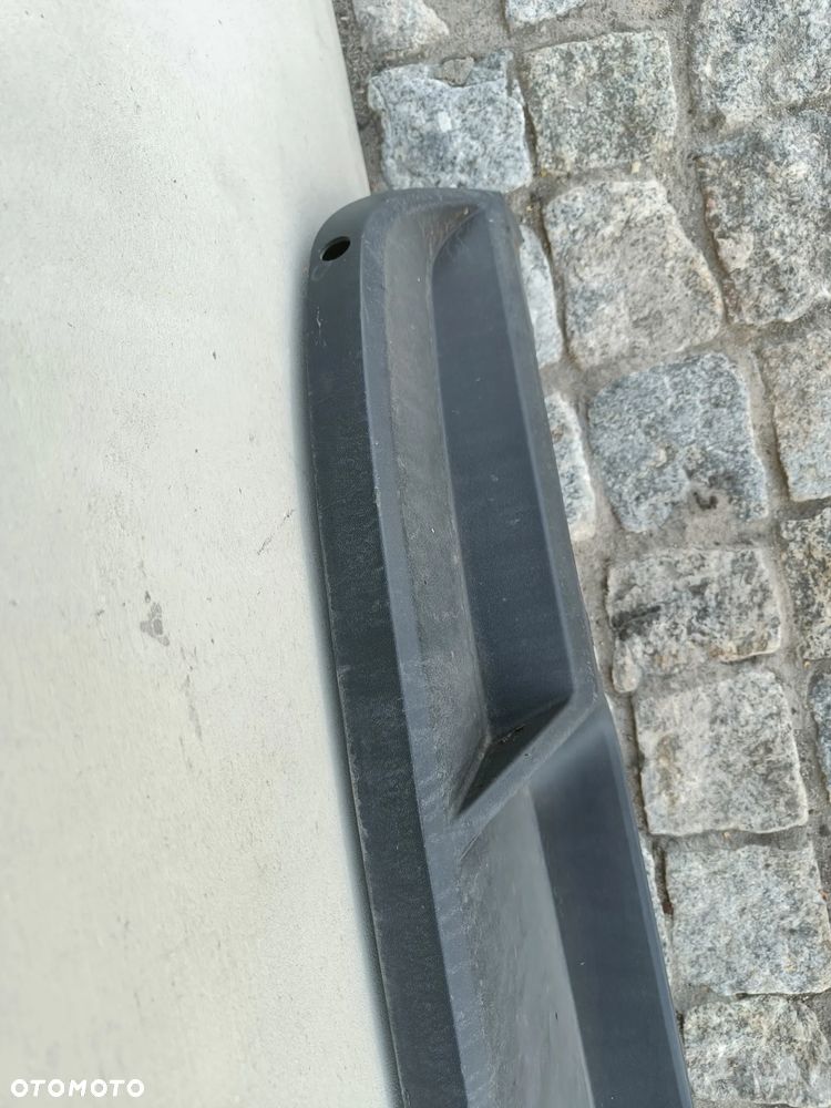 Dokładka zderzaka Skoda Superb 3 III Sedan Spojler płyta dolna zderzaka Tylnego 3V5807521 - 6