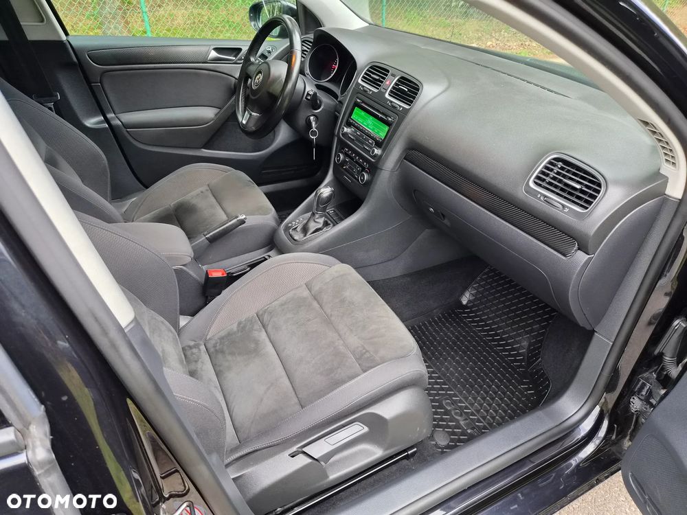 Volkswagen Golf 2.0 TDI Highline DSG - 14
