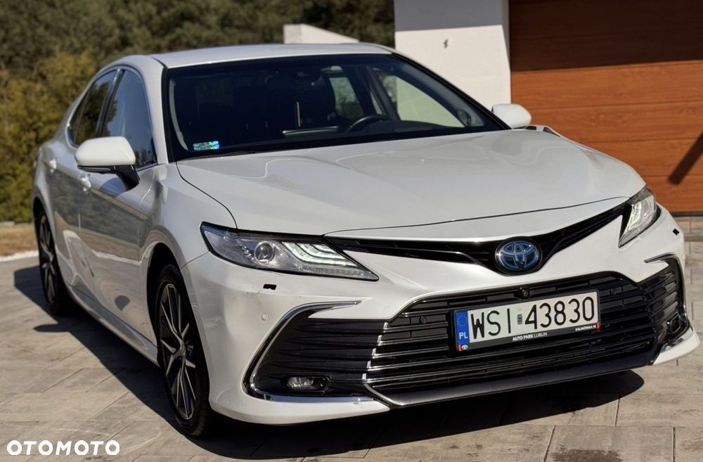 Toyota Camry 2.5 Hybrid Executive CVT - 1