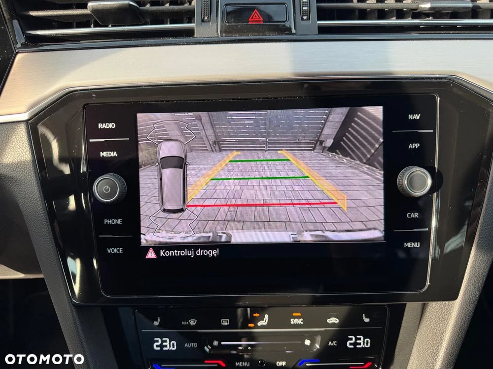 Volkswagen Passat Variant 2.0 TDI SCR Elegance DSG - 34