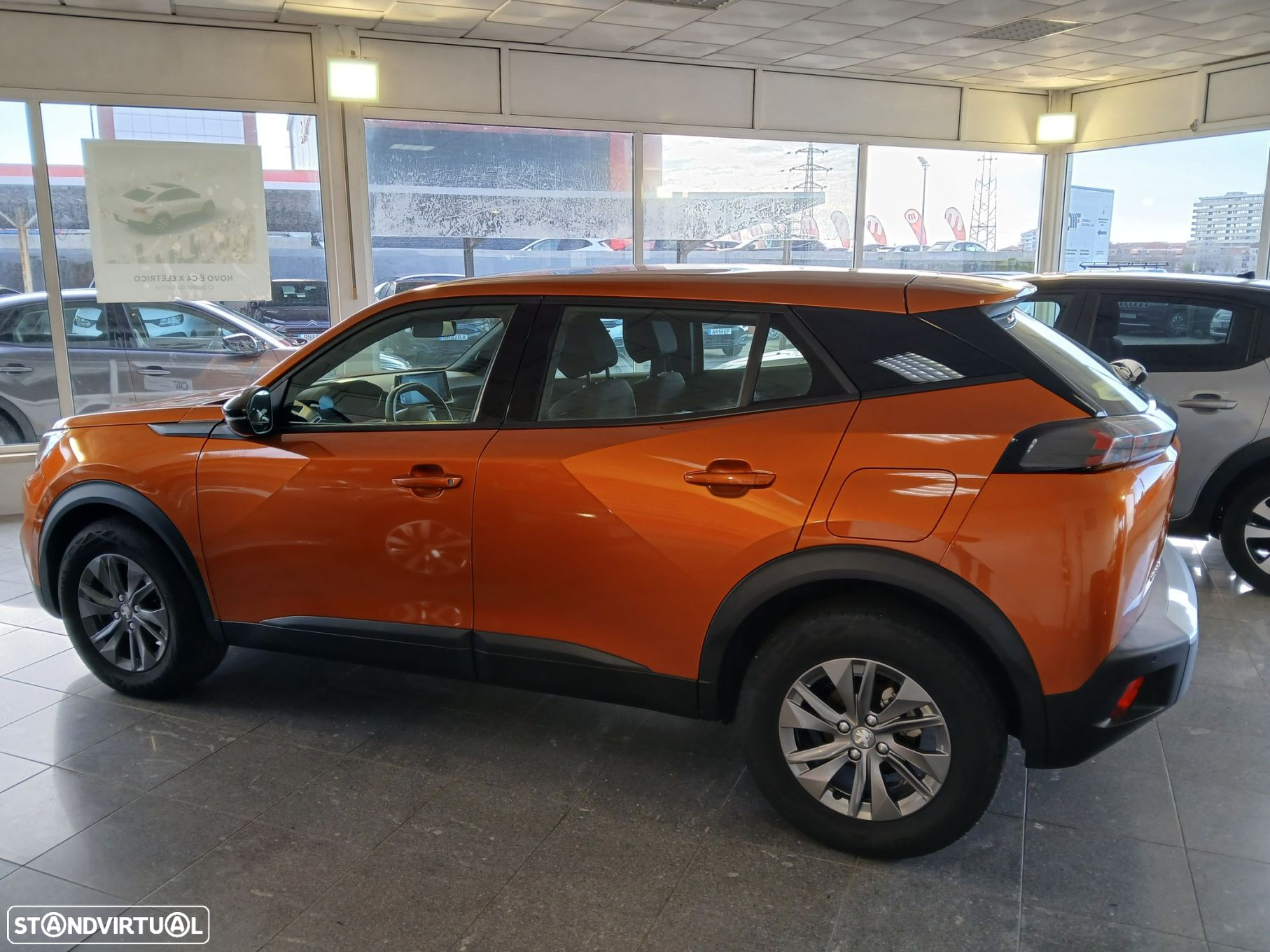Peugeot 2008 1.2 PureTech Active Pack - 4