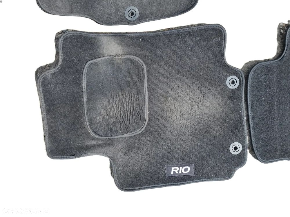 KIA RIO III 11-17 2014 r. dywaniki welurowe 4 elementy * - 2