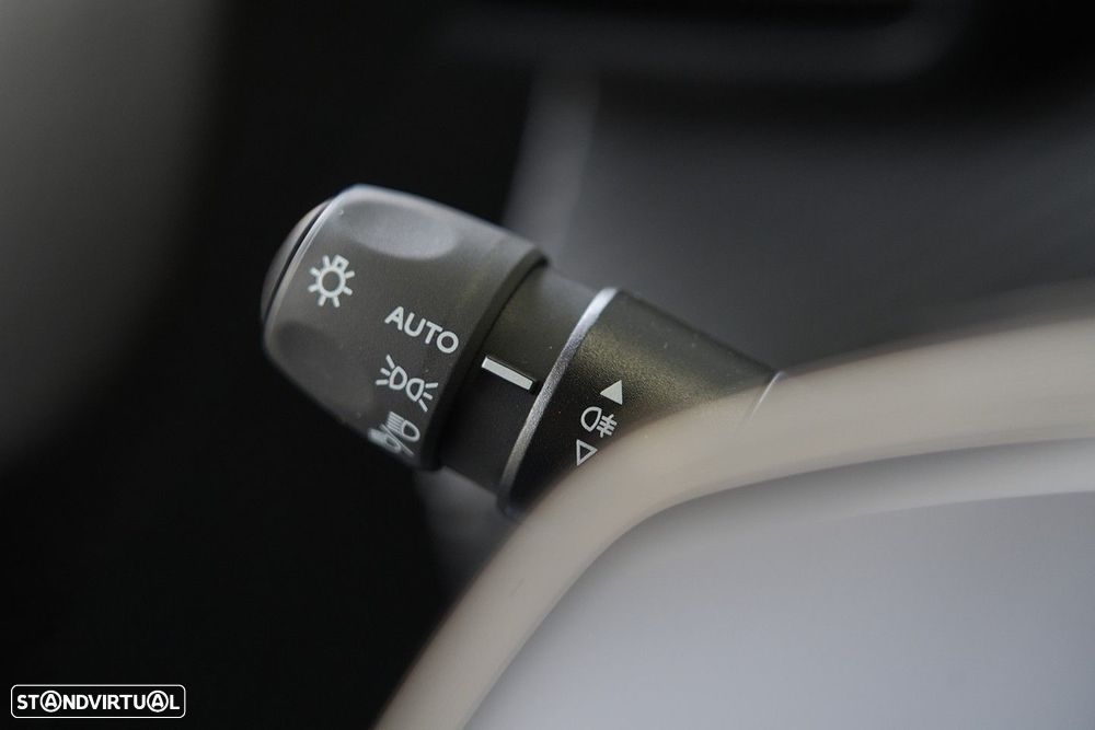 Peugeot 208 1.2 Edition - 21