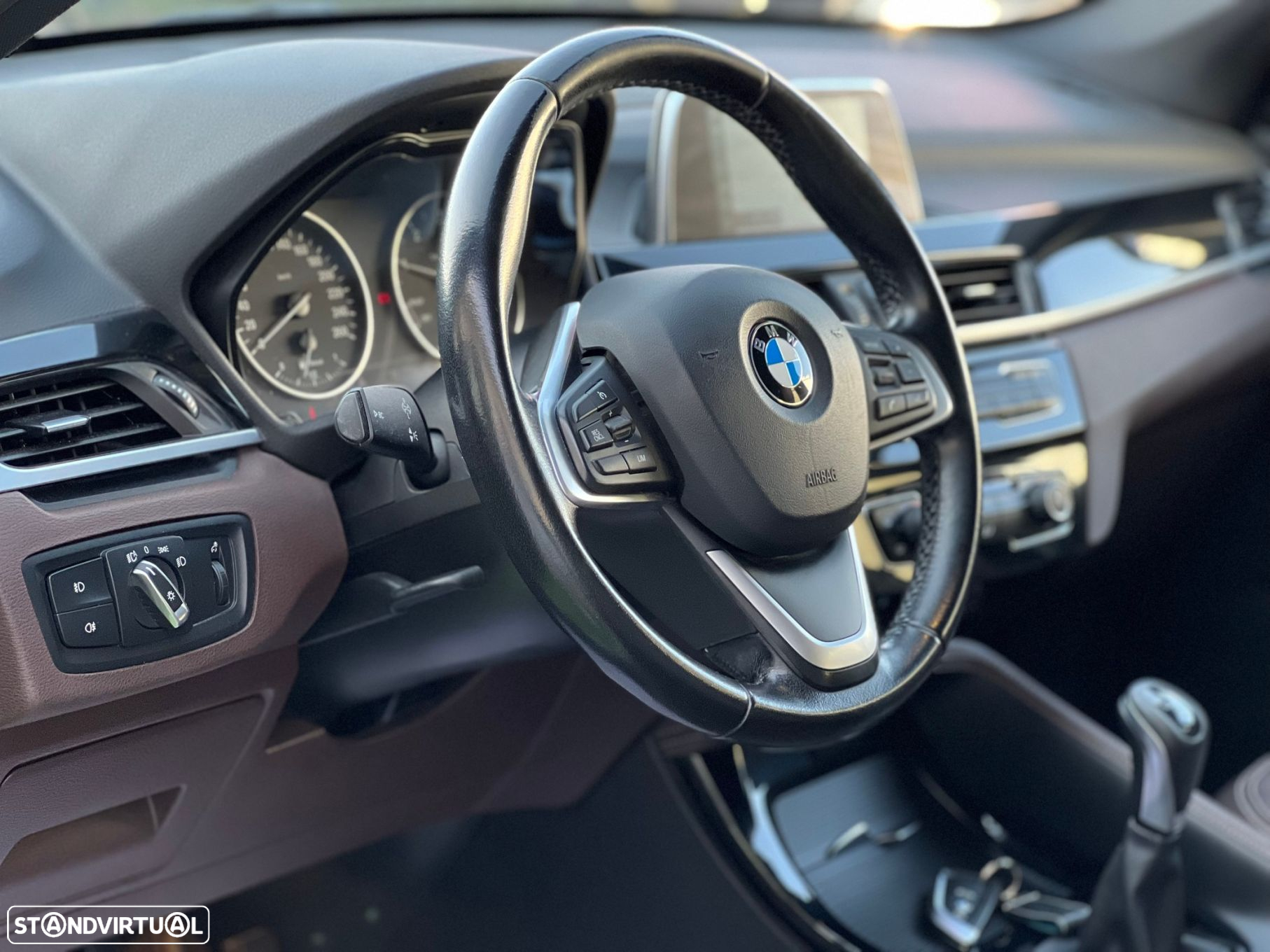 BMW X1 16 d sDrive Line xLine - 13