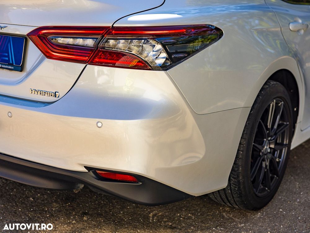 Toyota Camry 2.5 Hybrid Exclusive - 28