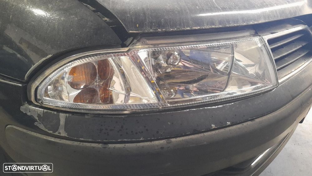 Ótica / farol direita MITSUBISHI Carisma Hatchback (DA_) - 2