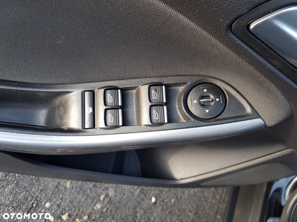 Ford Focus 1.6 EcoBoost Titanium - 27