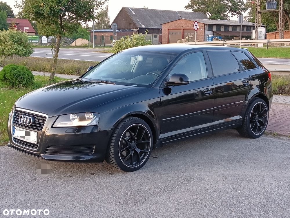 Audi A3 Sportback - 1
