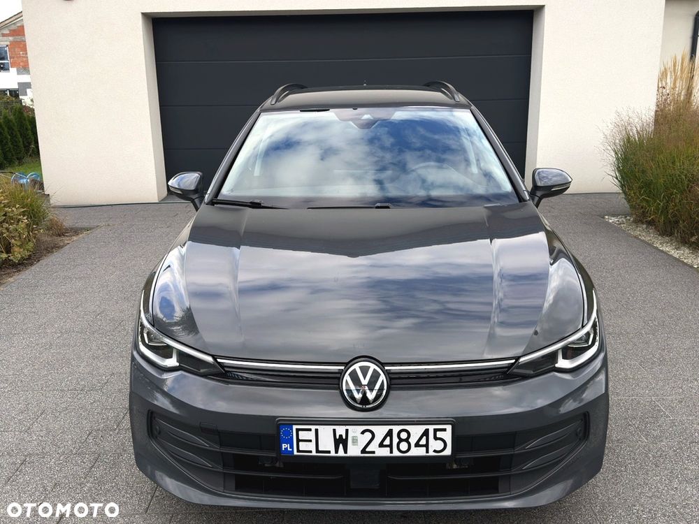 Volkswagen Golf - 8