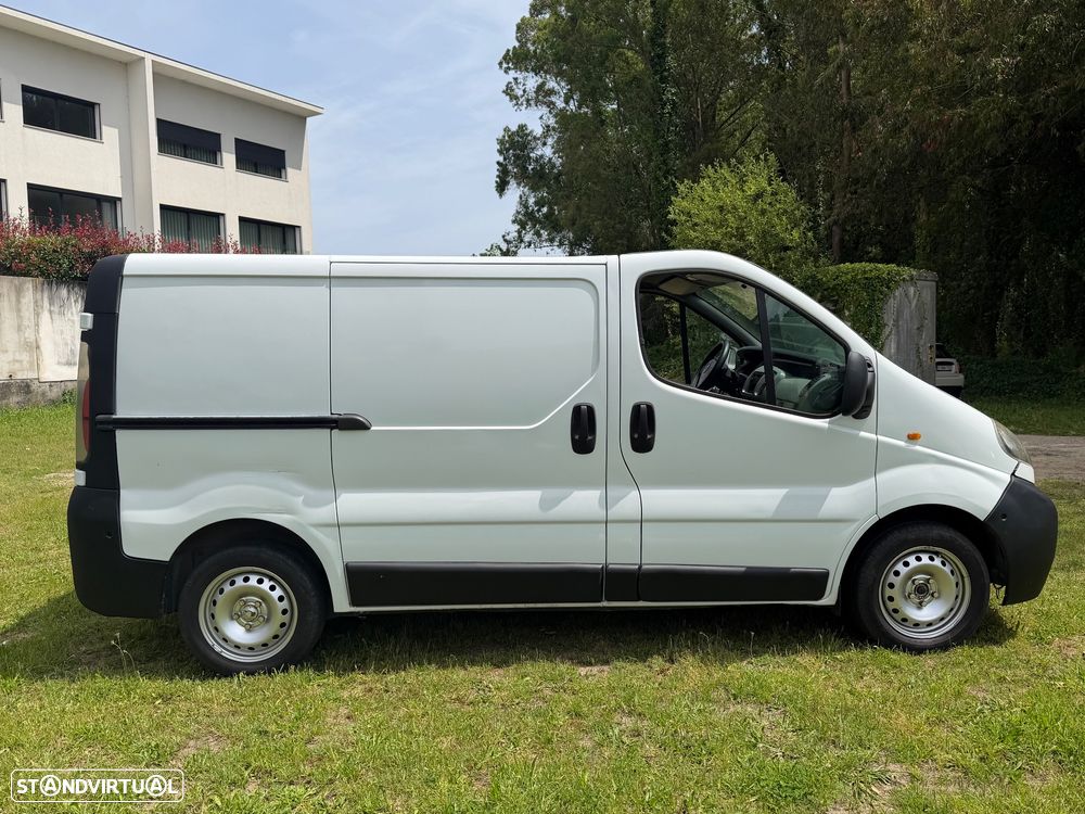 Opel Vivaro 1.9 cdti - 6