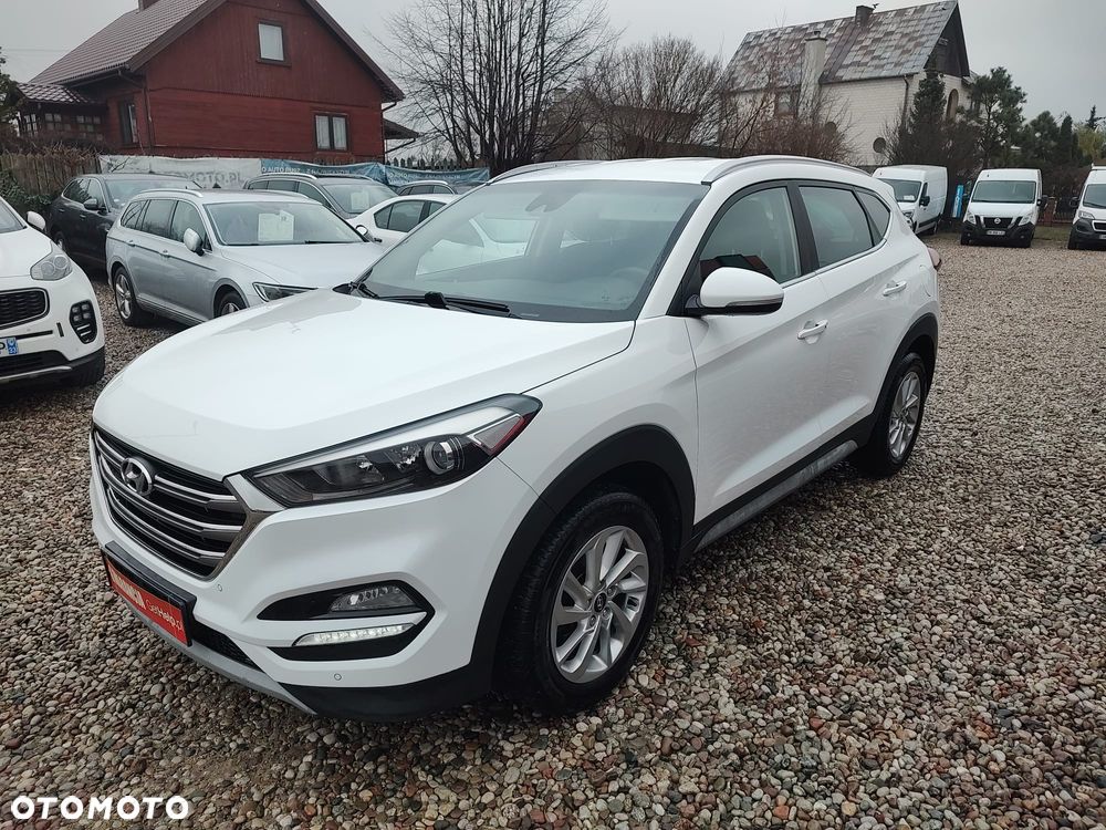 Hyundai Tucson 2.0 CRDI BlueDrive Style 2WD - 1