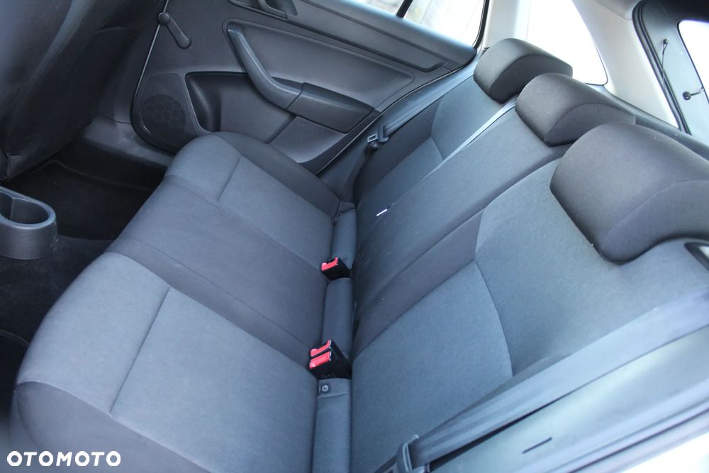 Skoda RAPID 1.6 TDI DPF Active - 13