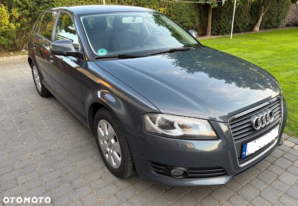 Audi A3 Sportback 2.0 TDI Ambiente - 2