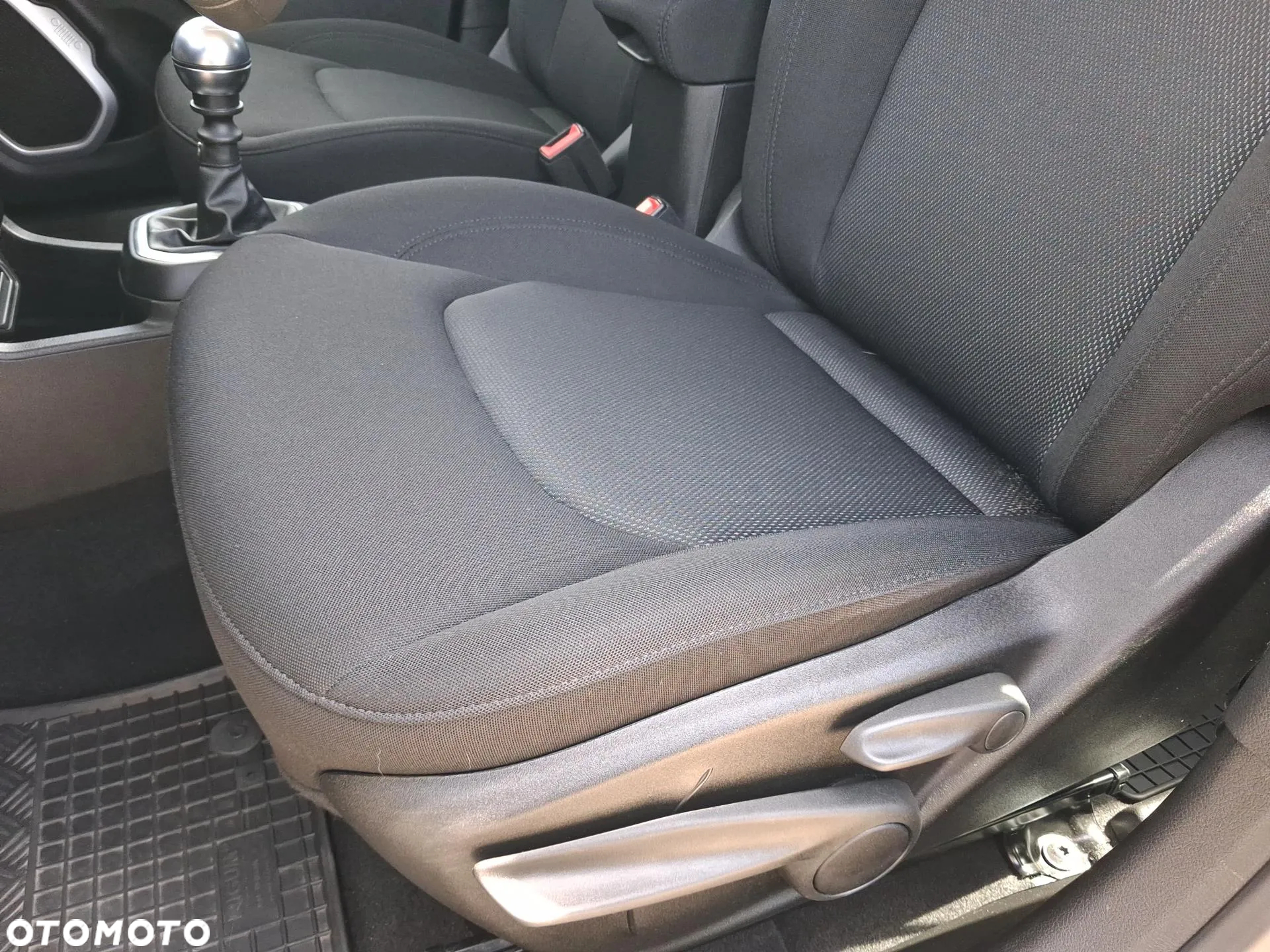 Jeep Renegade 1.0 GSE T3 Turbo Sport FWD S&S - 23