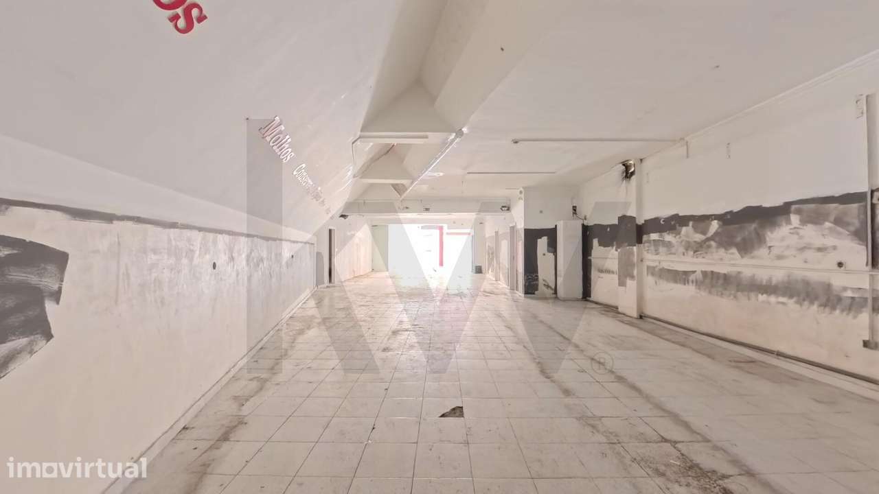 Espaço Comercial com 270 m2 em Algés - Grande imagem: 2/5