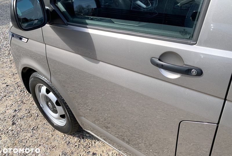 Volkswagen Multivan - 23