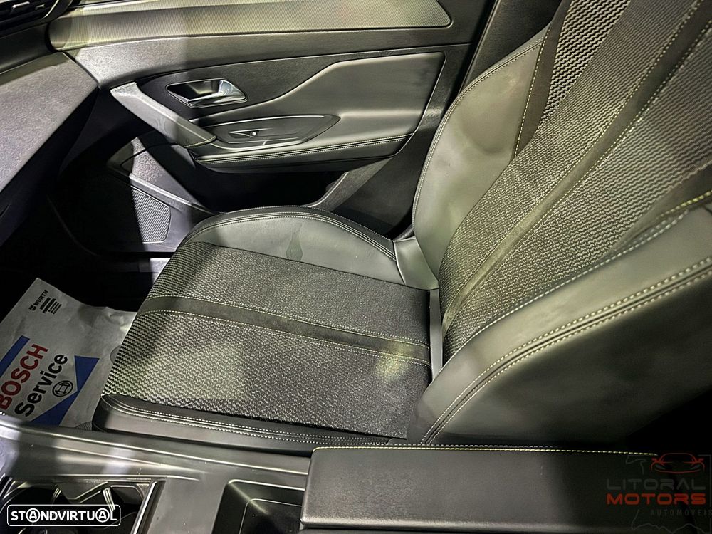 Peugeot 308 1.6 Hybrid GT e-EAT8 - 21