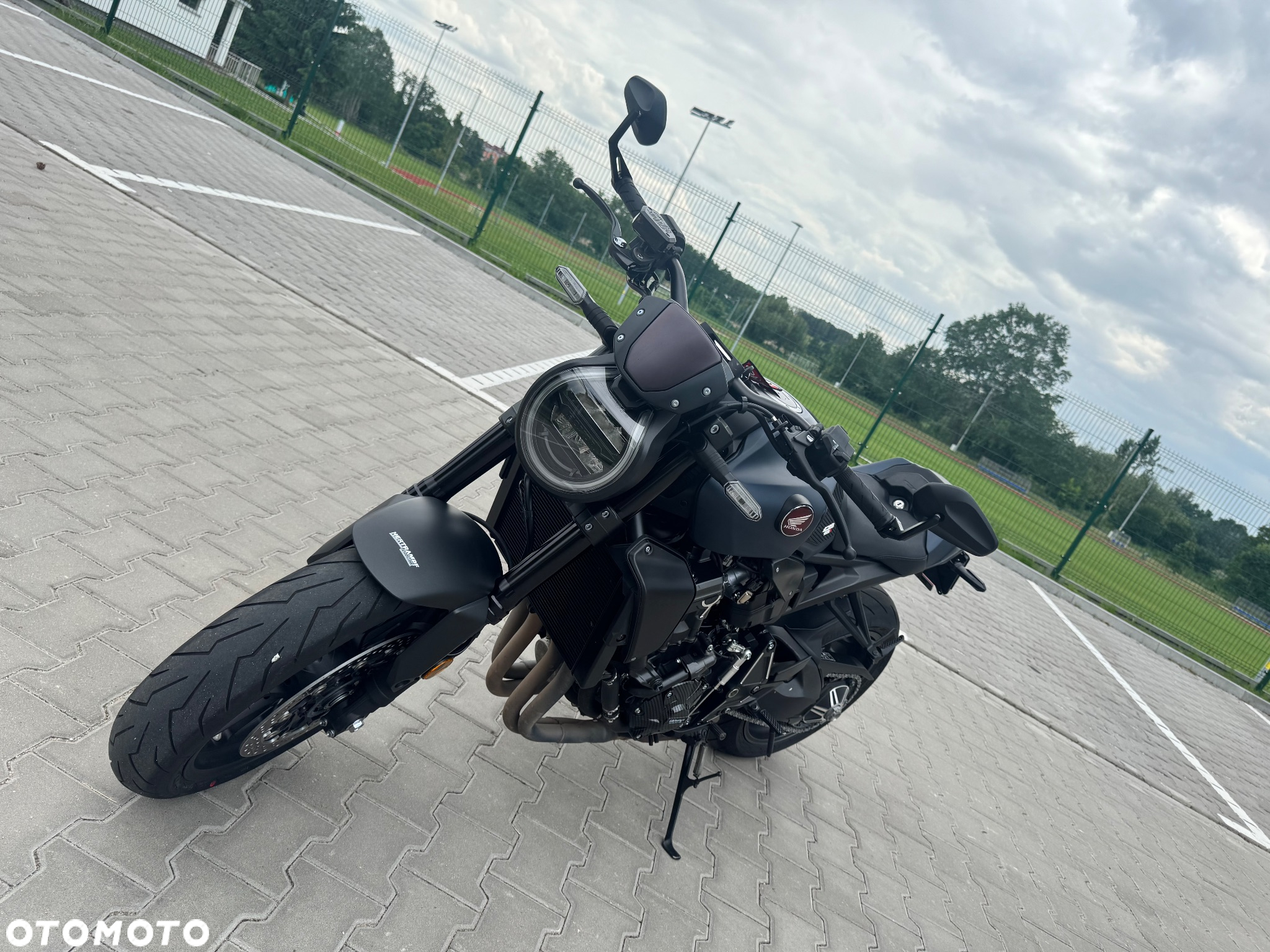 Honda CB - 11
