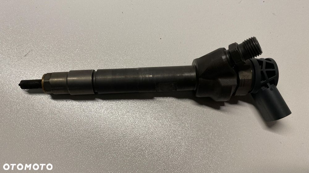 WTRYSKIWACZ PALIWA BMW F10 F11 F20 F30 2.0D N47D20C 0445110595 - 2