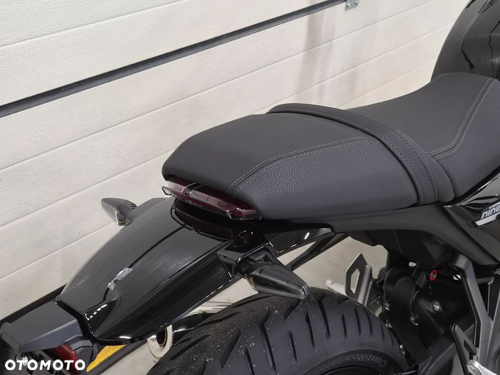 BMW R - 26