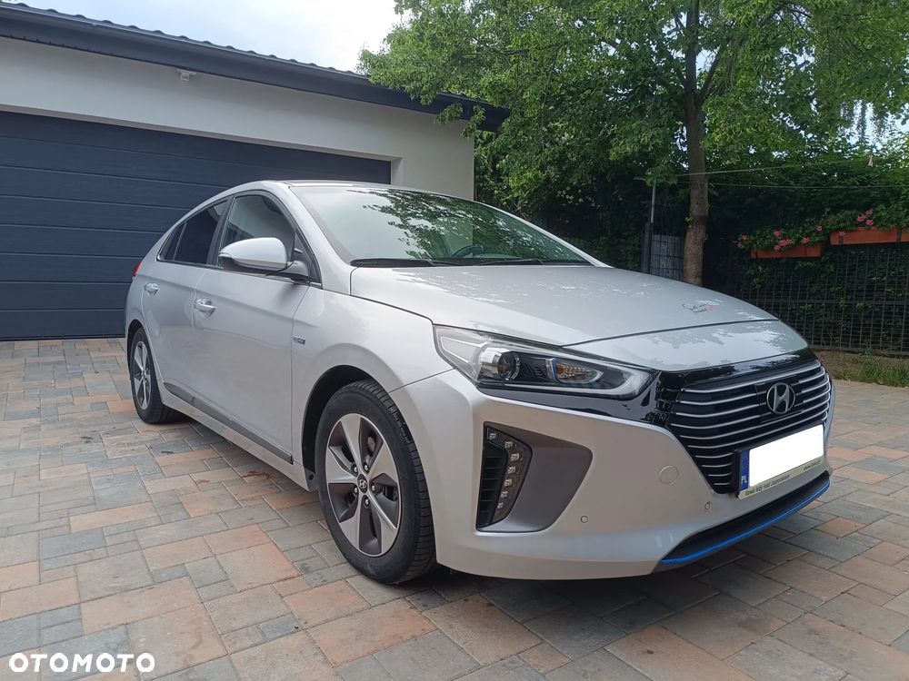 Hyundai IONIQ Hybrid Platinum - 18