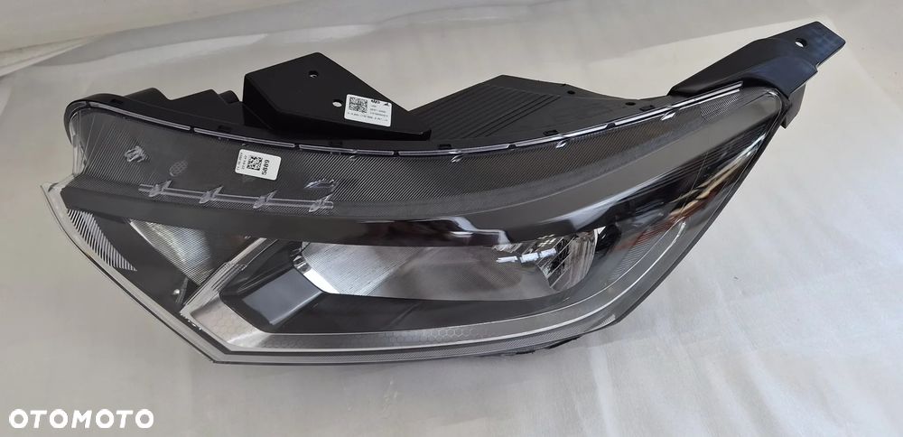 LAMPA LEWA PRZÓD HYUNDAI i20 III 2021- 92101-Q0000 ZWYKŁA - 2