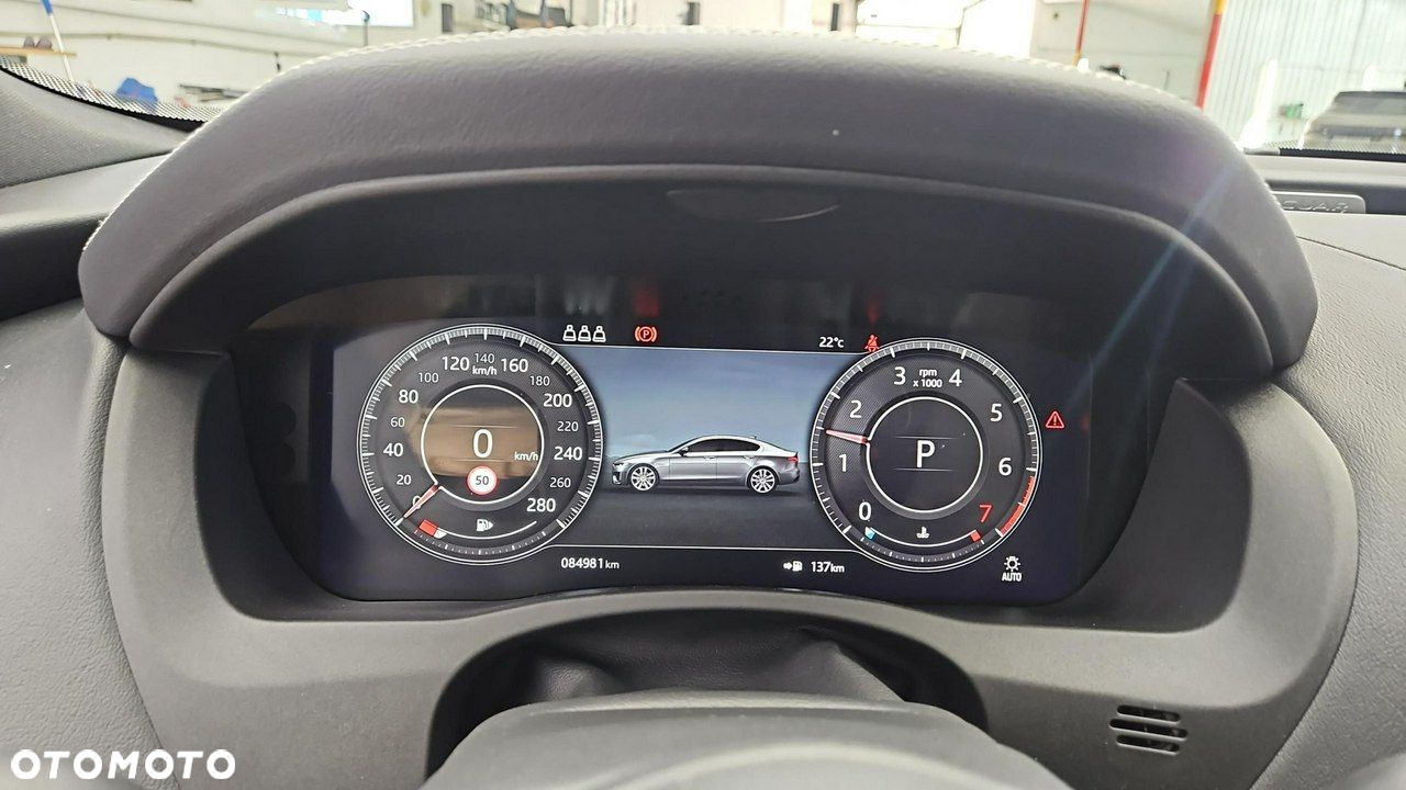Jaguar XE 2.0 P250 R-Dynamic S - 14