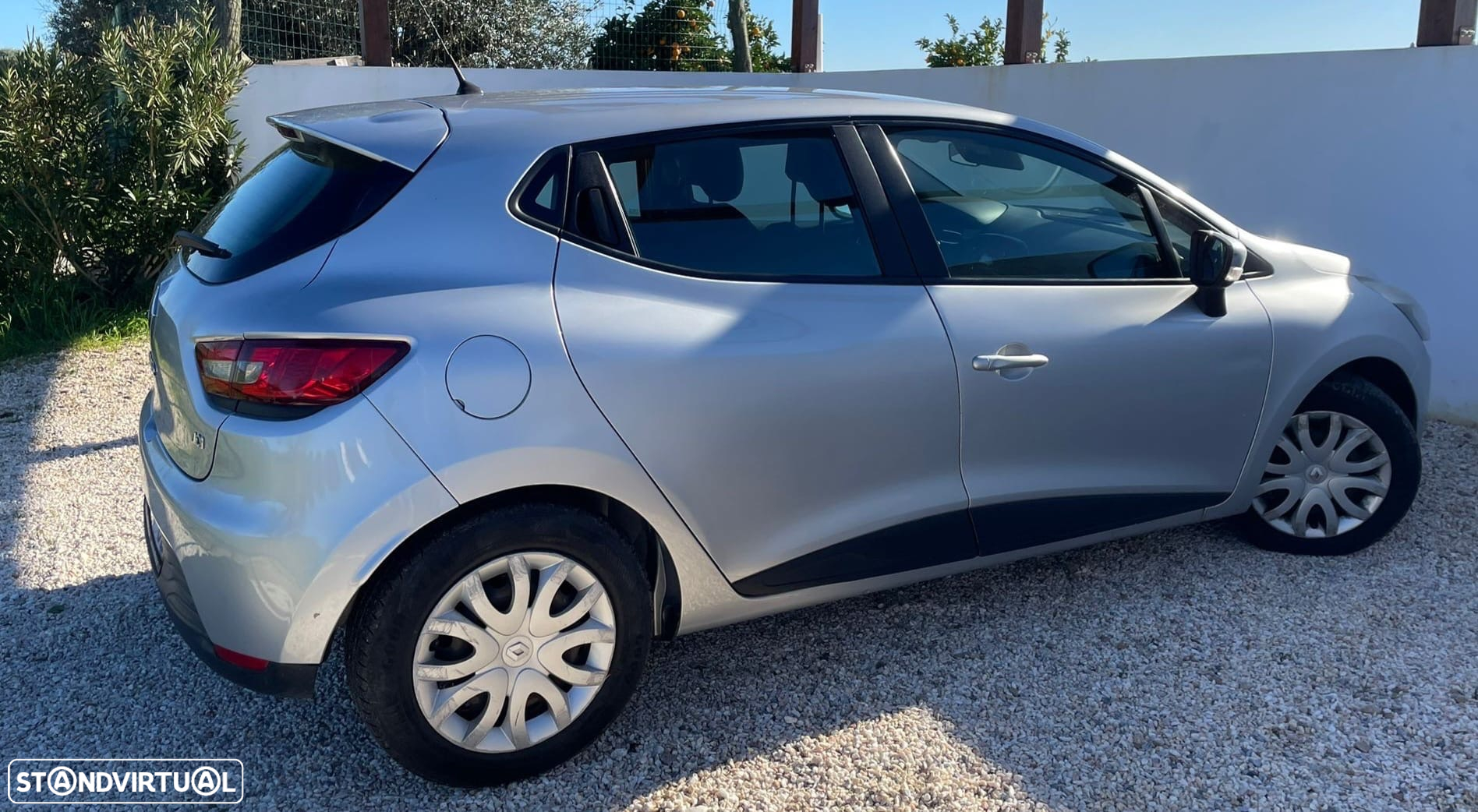 Renault Clio 1.5 dCi Dynamique S - 4
