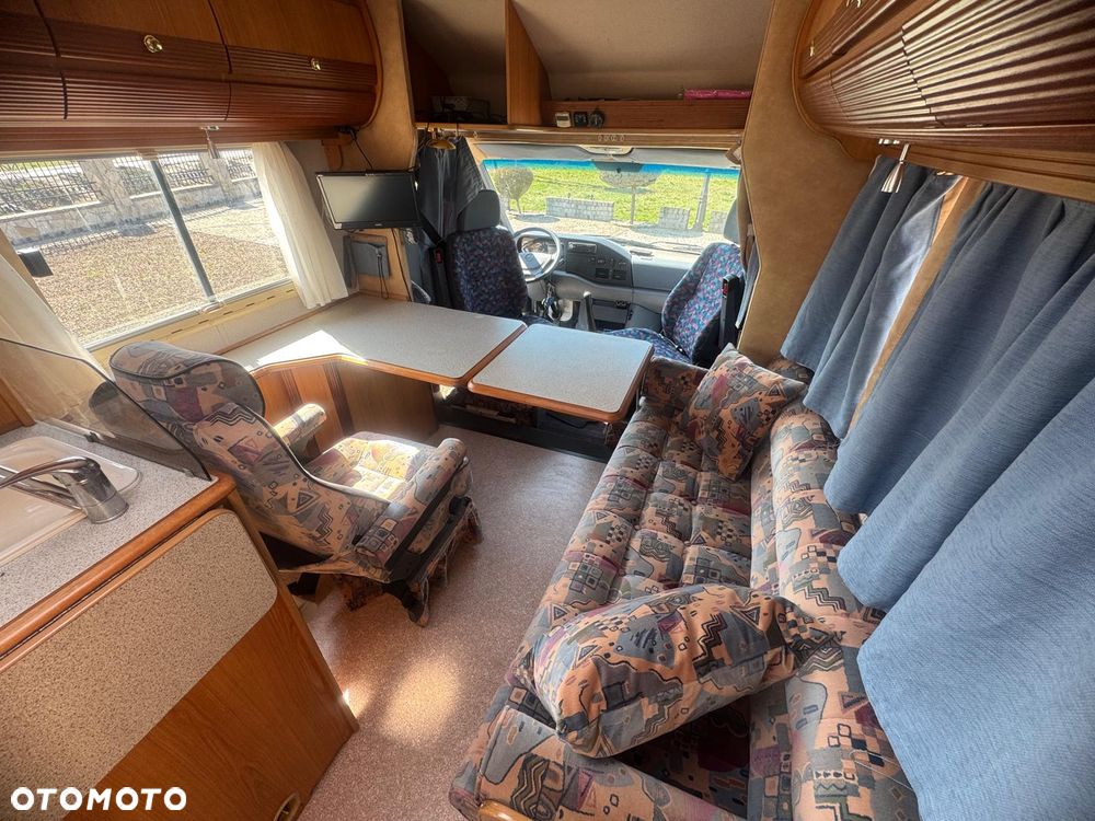 Mercedes-Benz Sprinter - 14