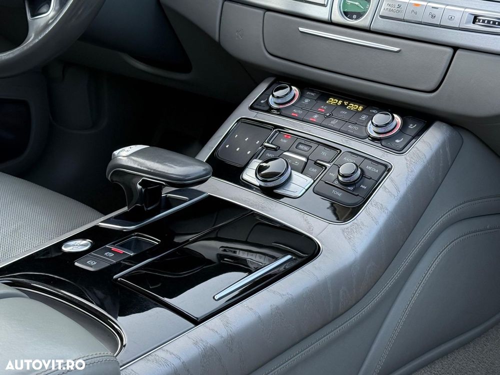 Audi A8 - 12