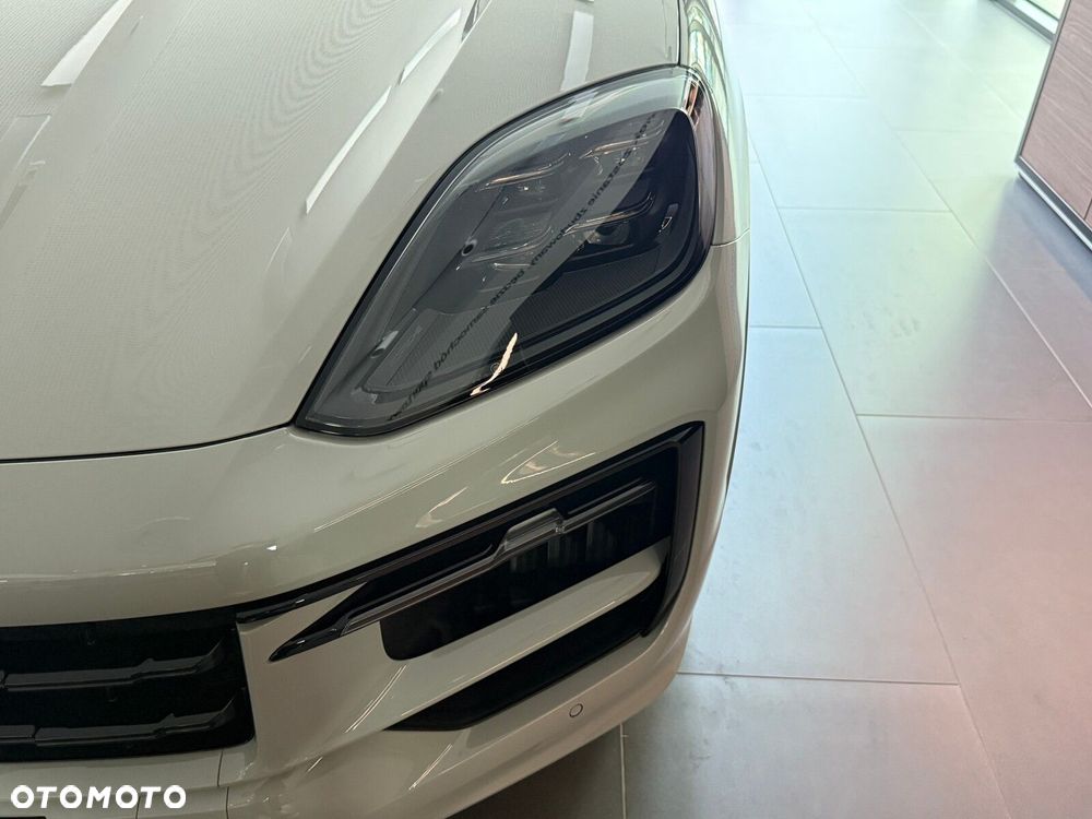 Porsche Cayenne - 9