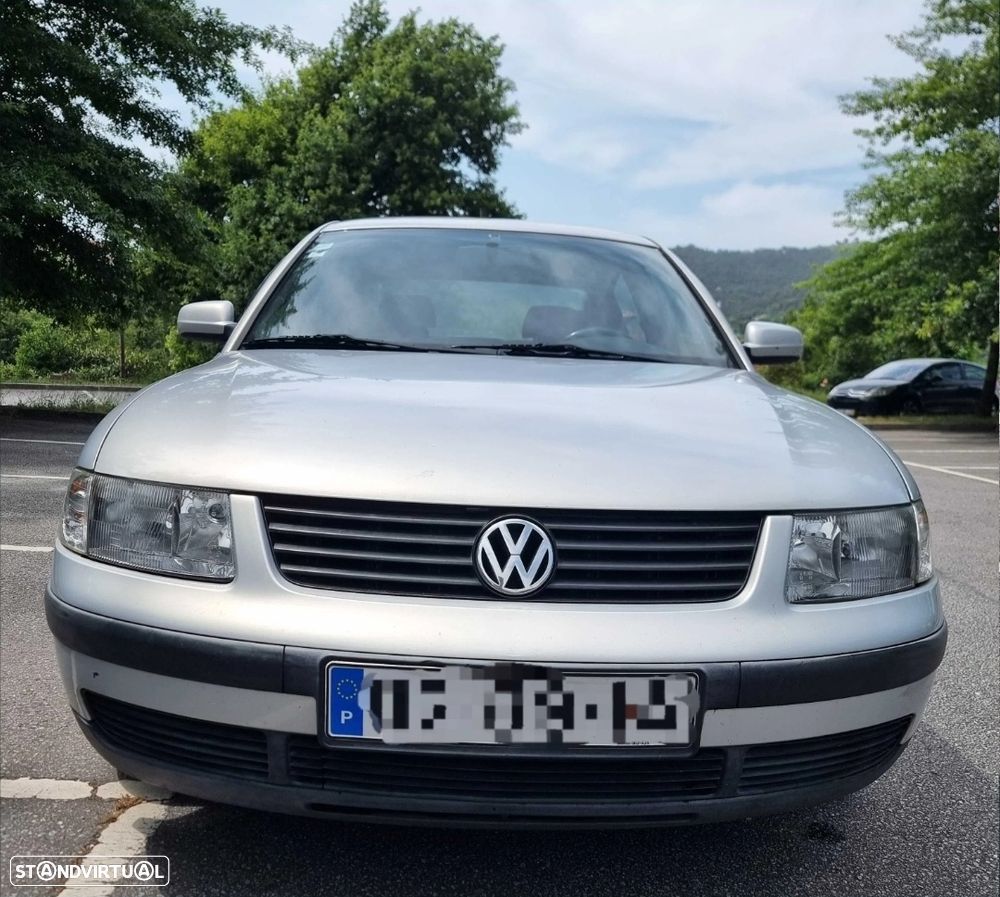 VW Passat Variant 1.9 TDi Confortline - 4
