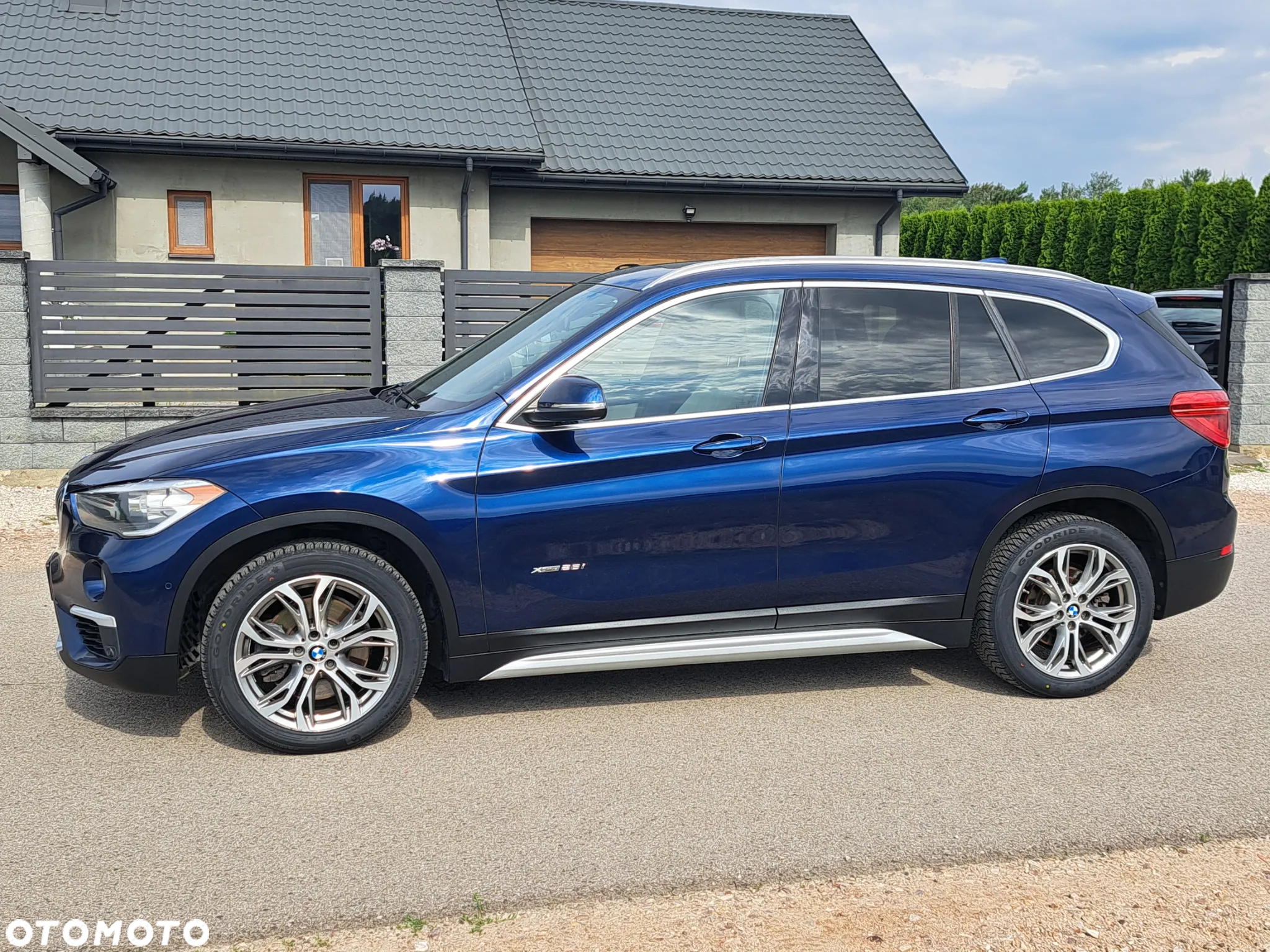 BMW X1 - 10