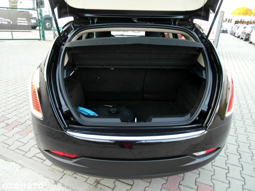 Lancia Delta - 14