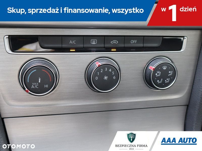 Volkswagen Golf - 17