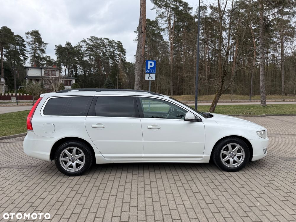 Volvo V70 D4 Geartronic Summum - 4