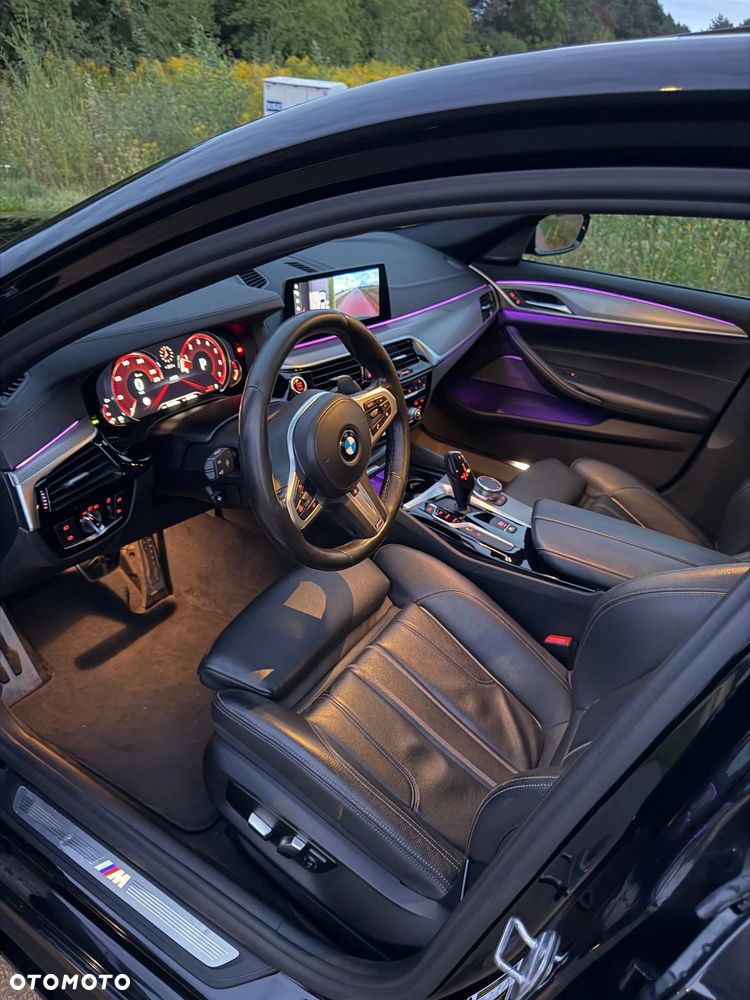 BMW Seria 5 540i xDrive - 10