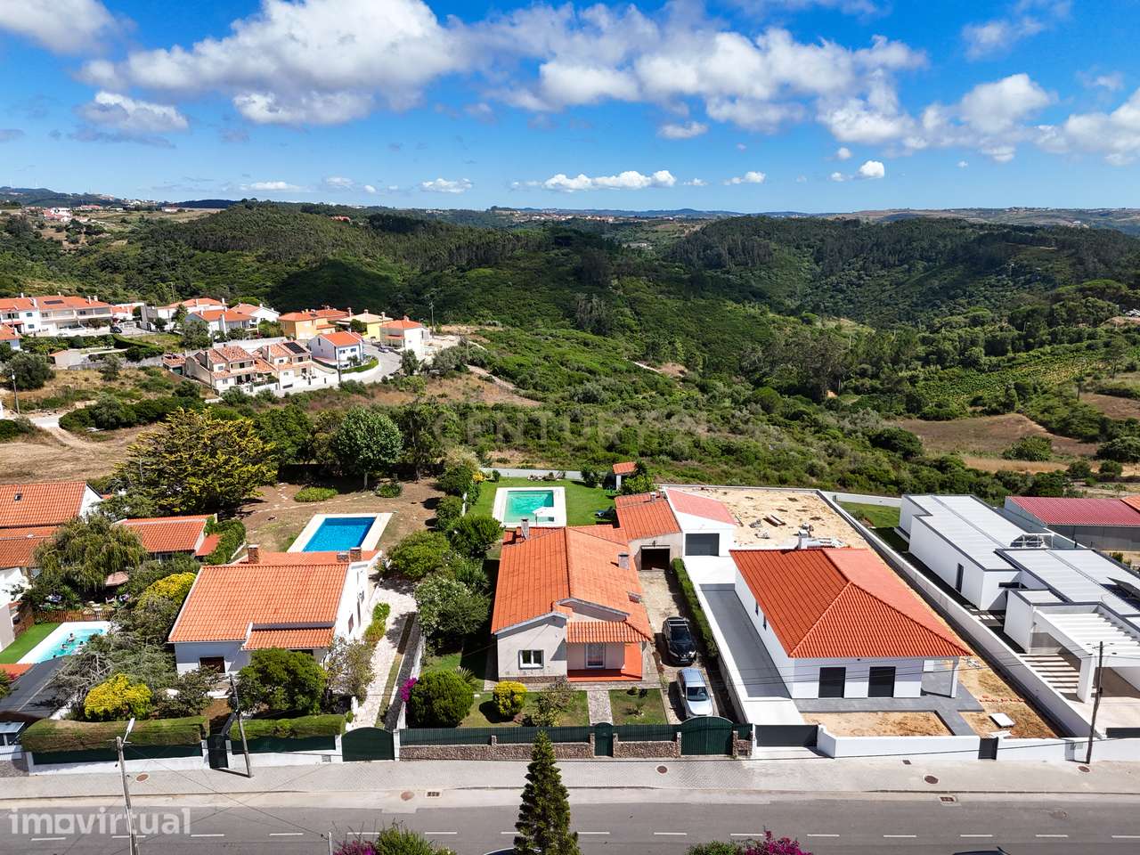 Moradia Isolada com Piscina em Lote de 908 m² | Sala Ampla | Jardim e - Grande imagem: 2/56