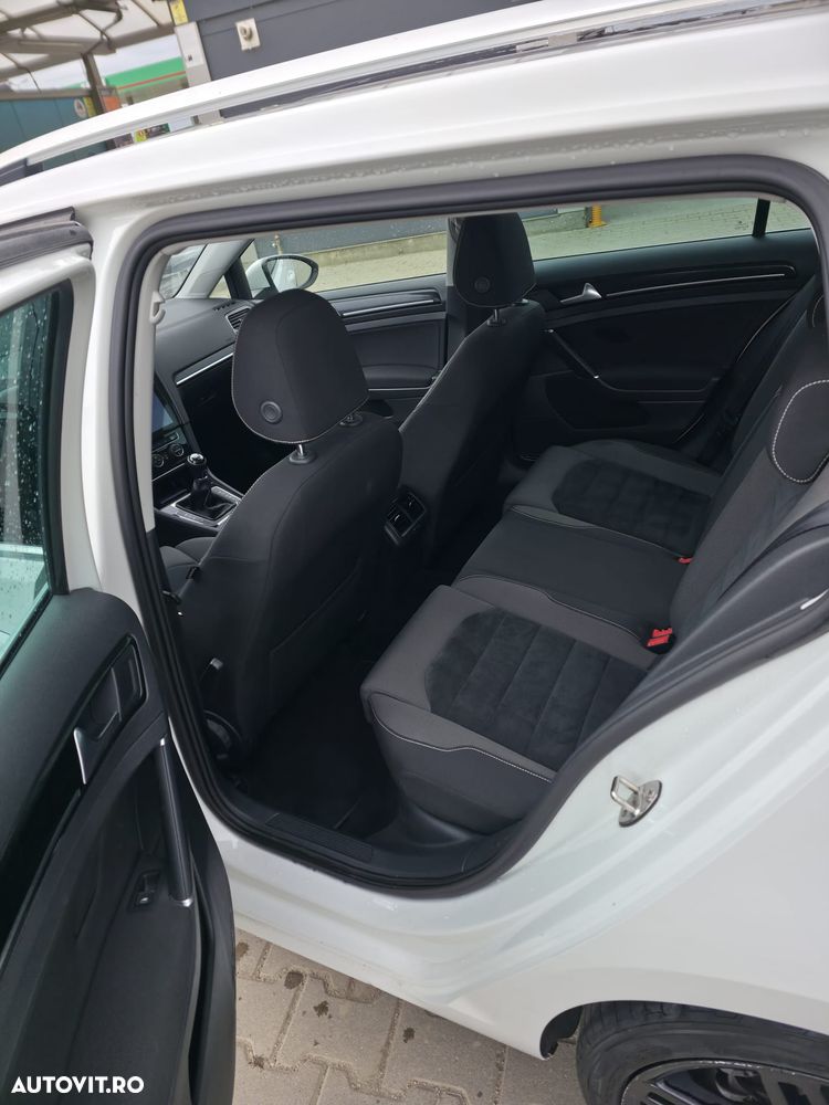 Volkswagen Golf 2.0 BlueTDI Highline - 12