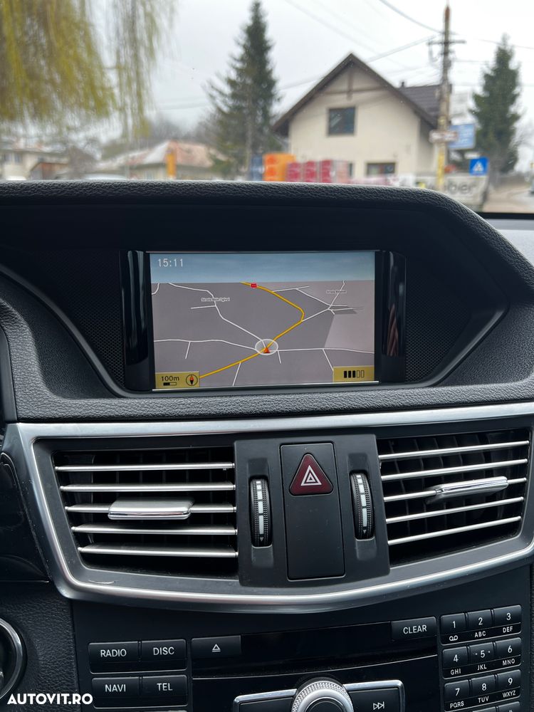 Mercedes-Benz E 220 CDI DPF BlueEFFICIENCY 7G-TRONIC Avantgarde - 38