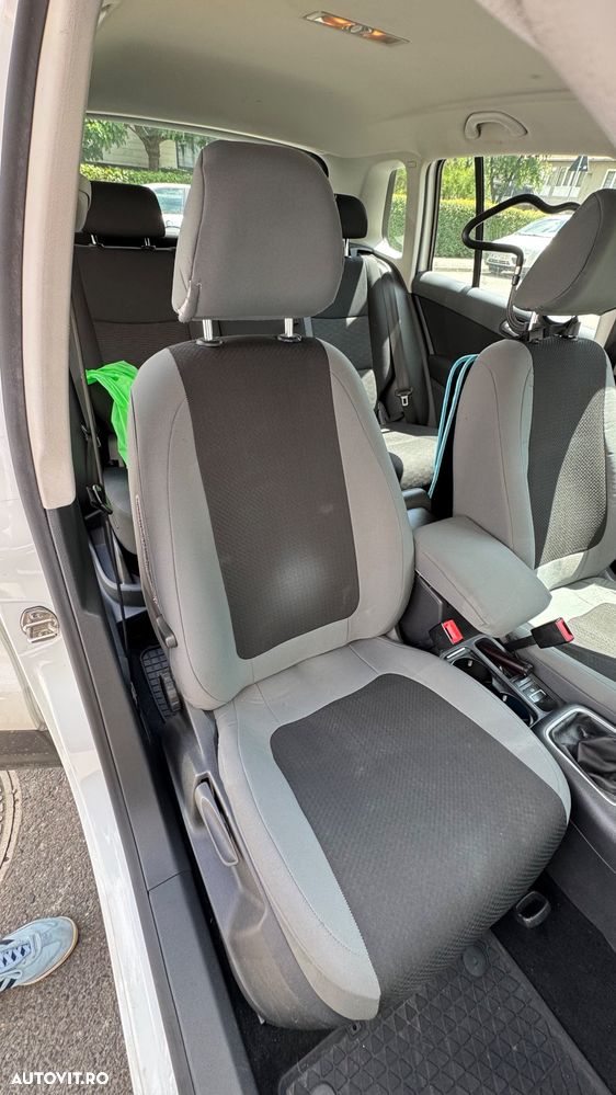 Volkswagen Tiguan - 16