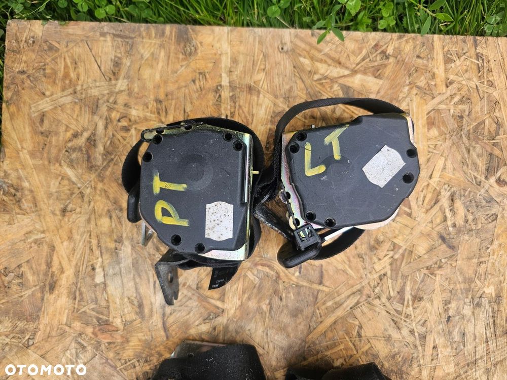 Pas bezpieczeństwa lewy prawy tył komplet 98AB-A611B68-BR Ford Focus Mk1