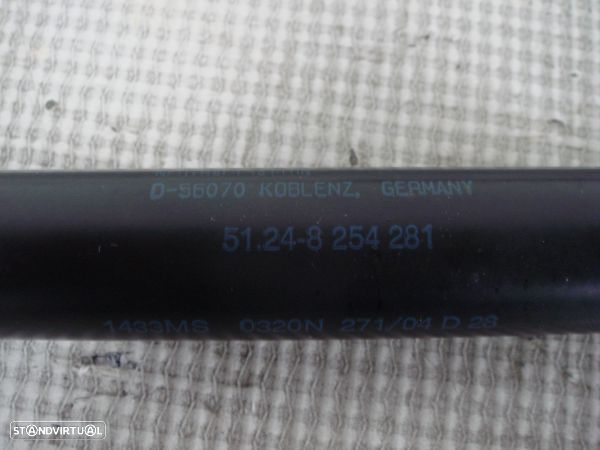 Amortecedor Tampa De Mala Bmw 3 (E46) - 3