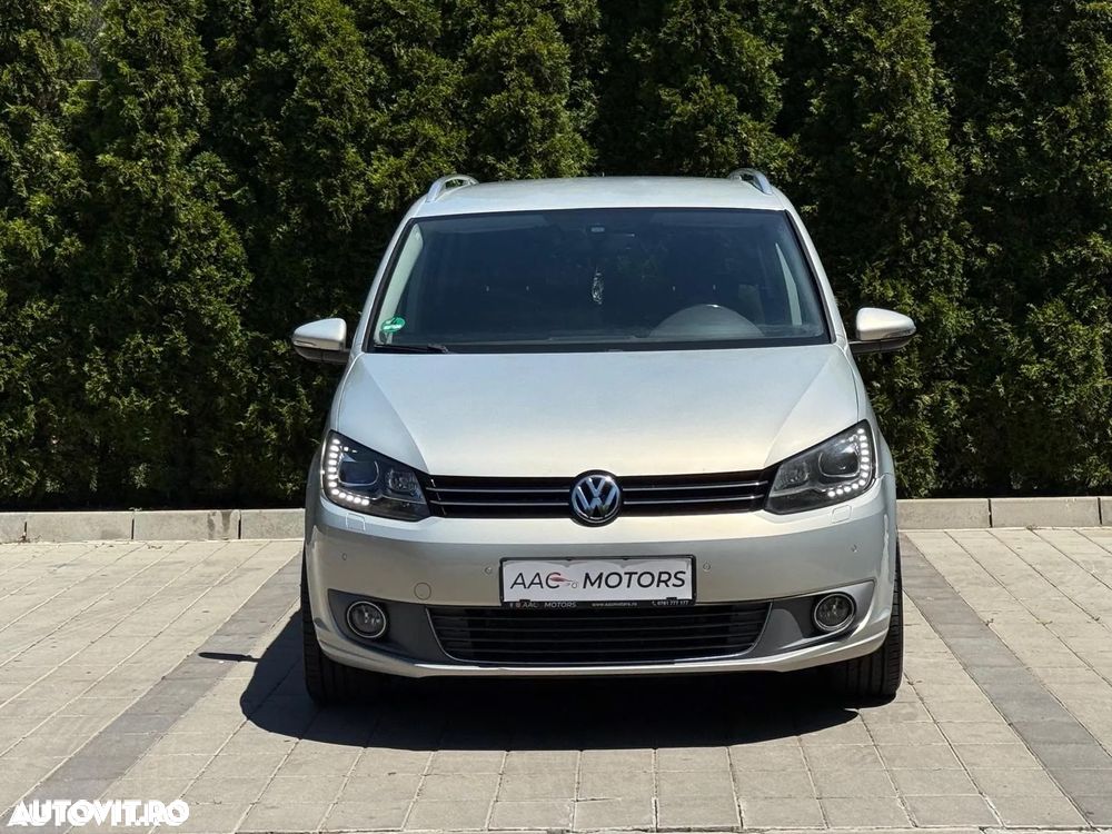 Volkswagen Touran 2.0 TDI DPF DSG Highline - 11