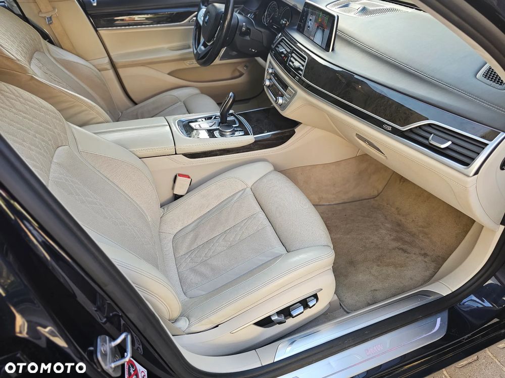 BMW Seria 7 750Li xDrive Edition Exclusive - 14