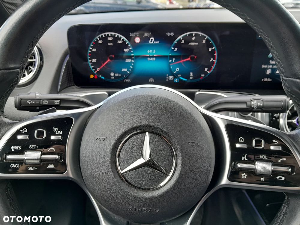 Mercedes-Benz GLB 250 4-Matic Progressive 8G-DCT - 13