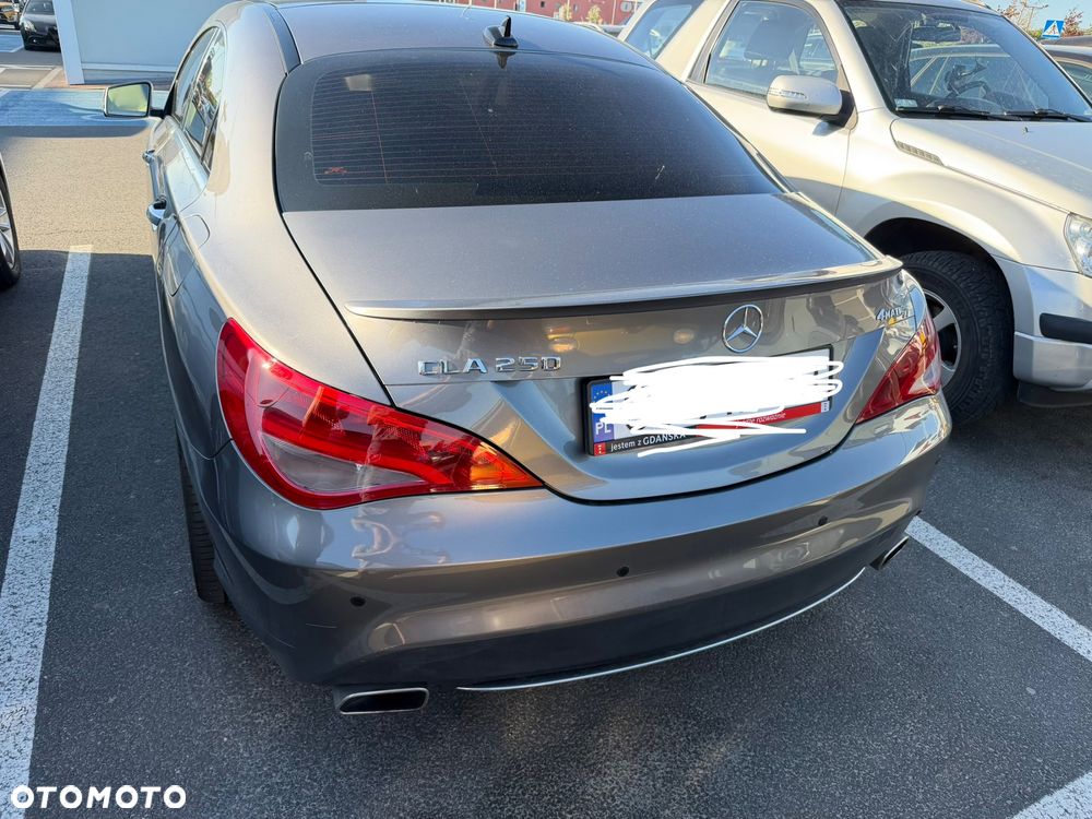 Mercedes-Benz CLA 250 4Matic 7G-DCT - 5