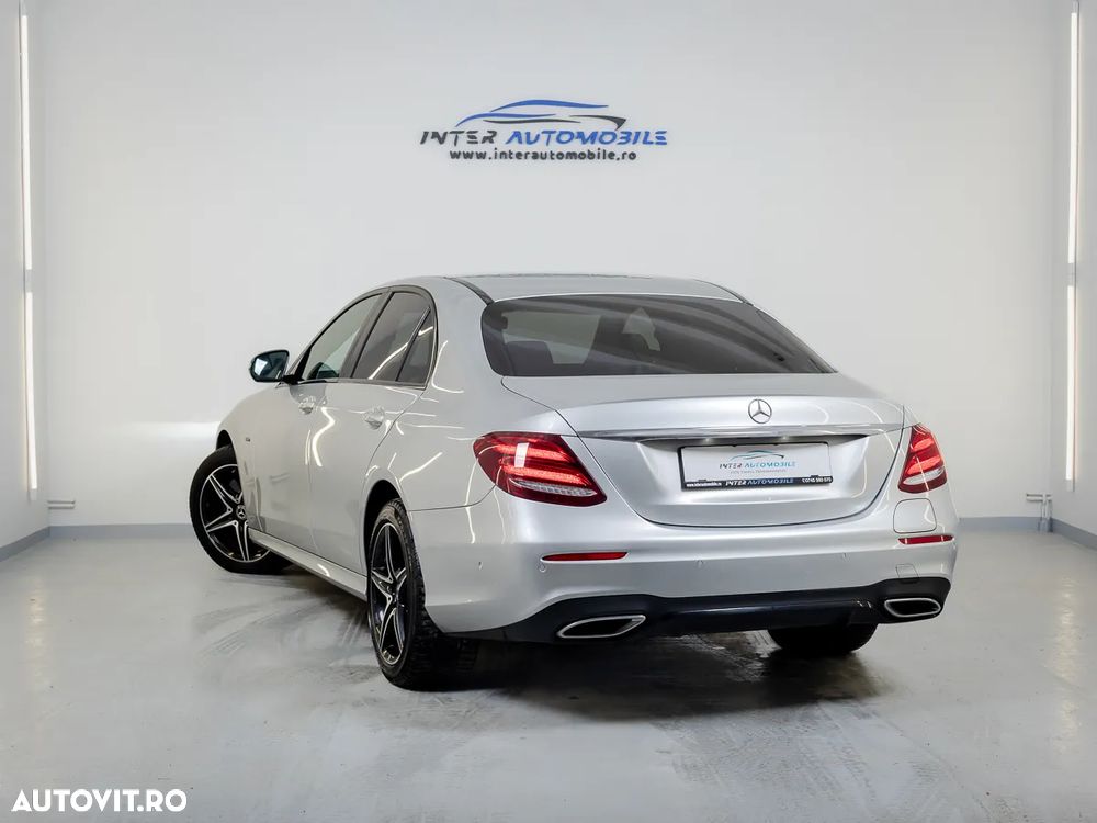 Mercedes-Benz E 300 de 9G-TRONIC AMG Line - 11