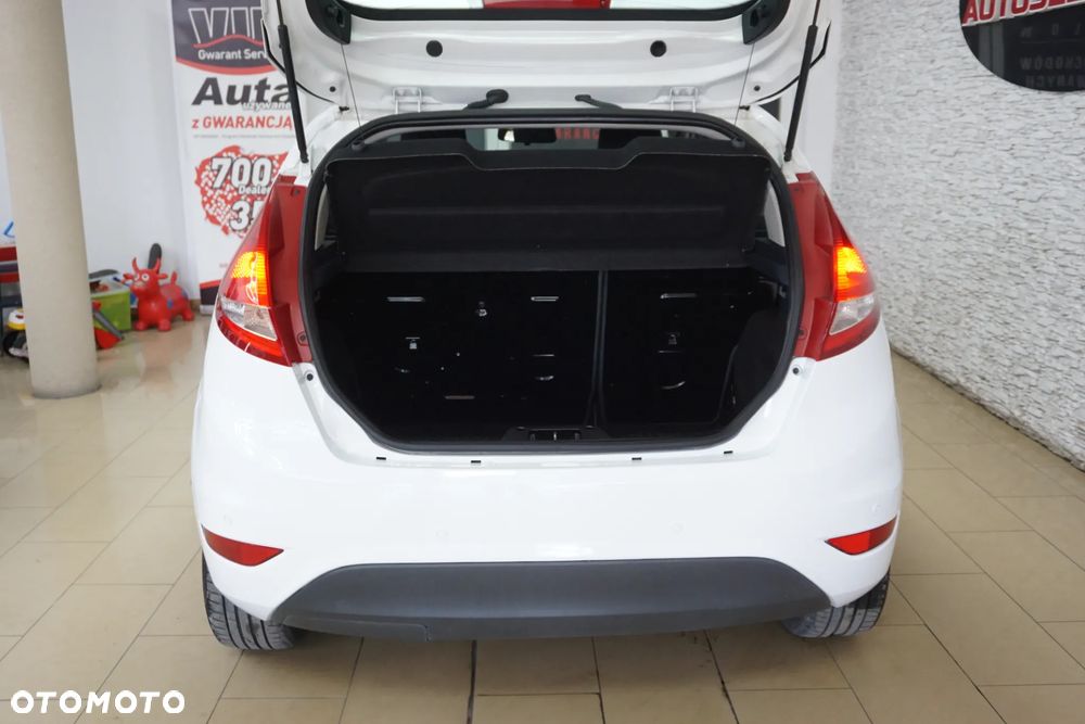 Ford Fiesta 1.4 Champions Edition - 19